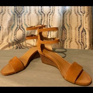 Franco Sarto Women’s Dade Wedge Sandal